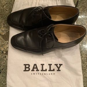 BALLY MEN’S TIE UP LEATHER SHOE